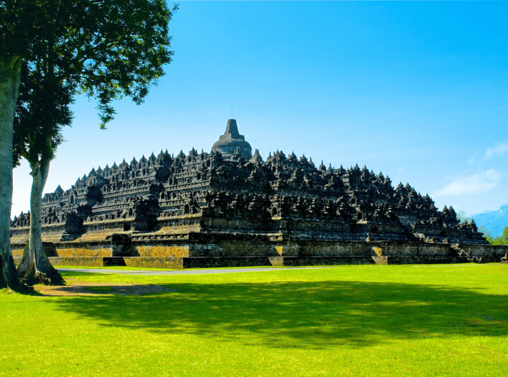 Paket tour Jogja – Candi Borobudur